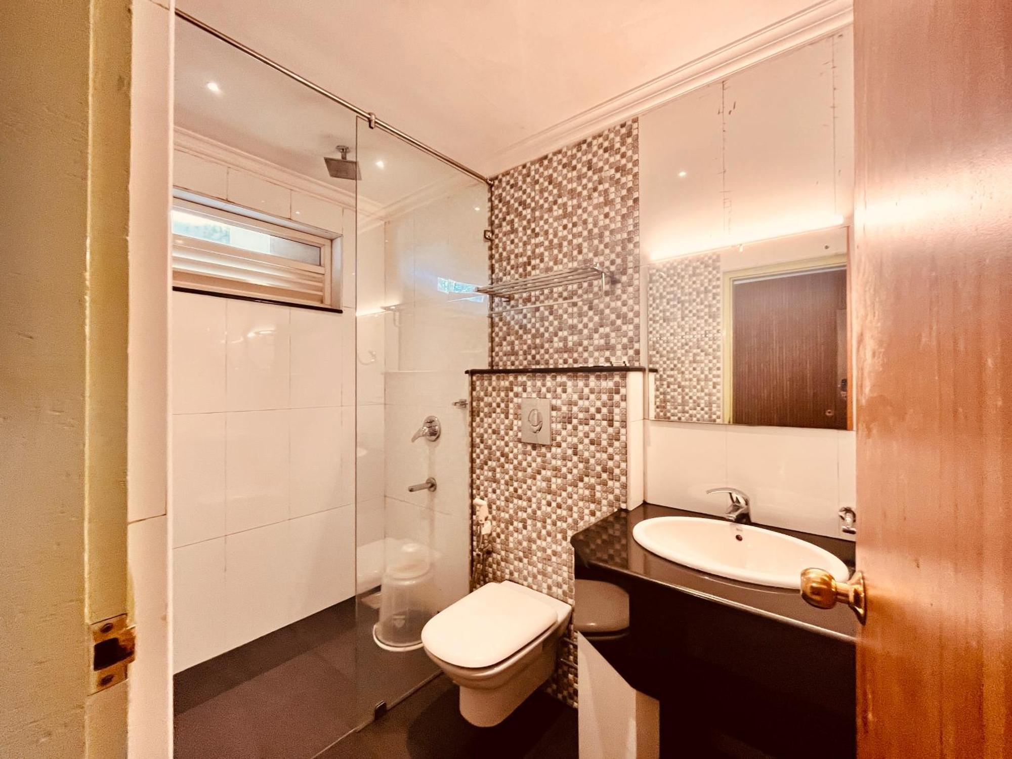 Pearl Grand Boutique Cottage In Omaxe Anandam Vrindavan - #Premium Ac Rooms With Balcony #Big Parking #Lift #Garden #Peaceful Area #Near Prem Mandir #Property Of The Year #Most Awarded Bagian luar foto